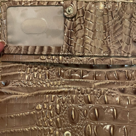 Brahmin Beige Embossed Leather Shoulder Bag and Wallet - Picture 8 of 9